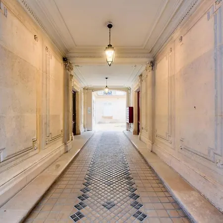 Apartman Charming & Modern 1br - 8 *