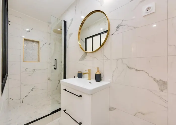 Apartman Charming & Modern 1br - 8